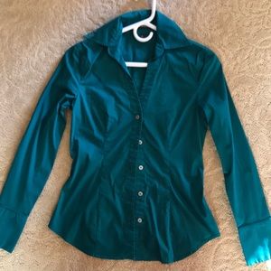 Green express button down